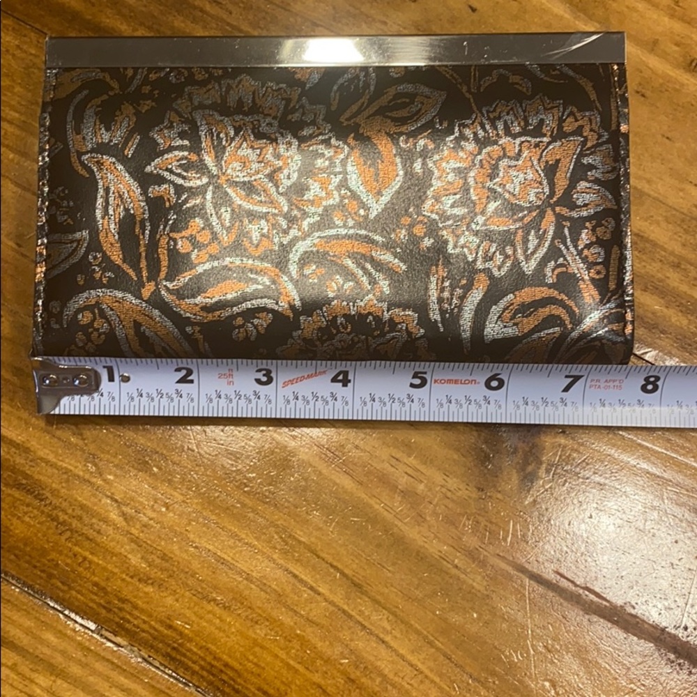 Purse - Picture 2 of 7